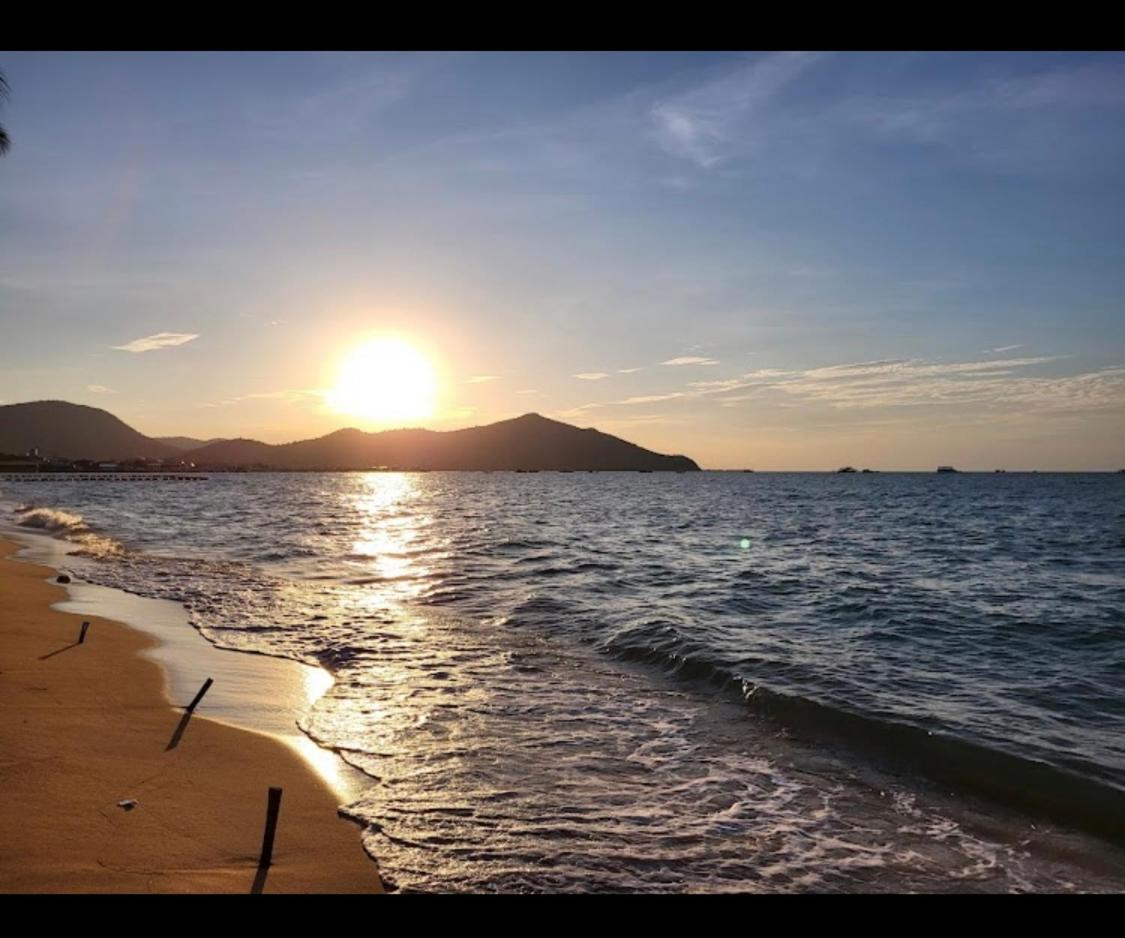 Bangsaray Beach Resort Bang Sare Exteriör bild