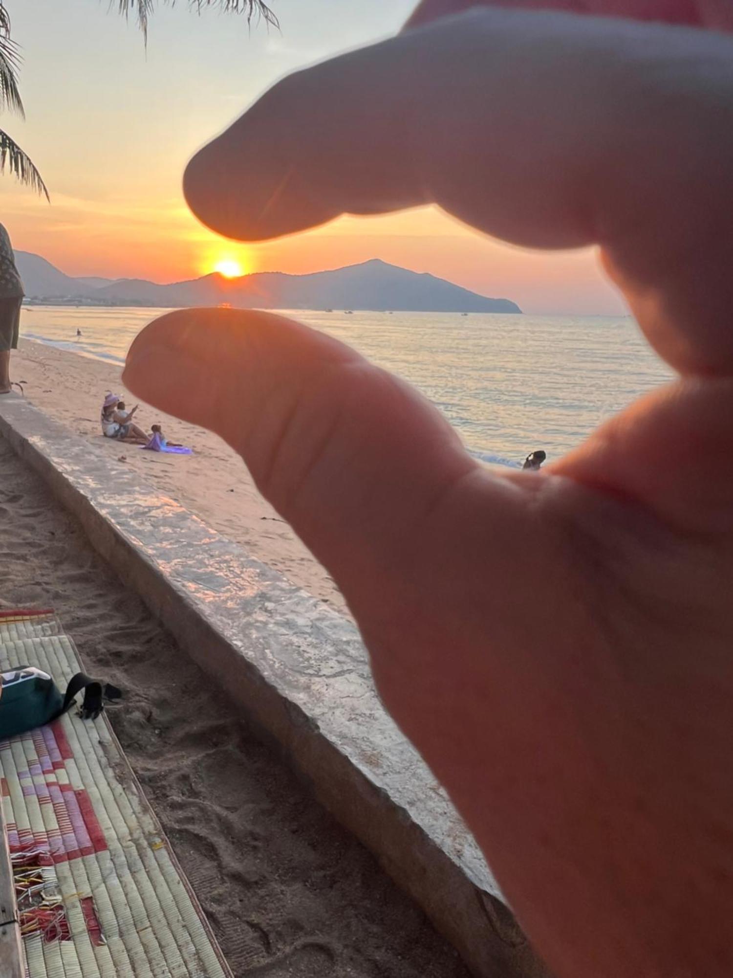 Bangsaray Beach Resort Bang Sare Exteriör bild